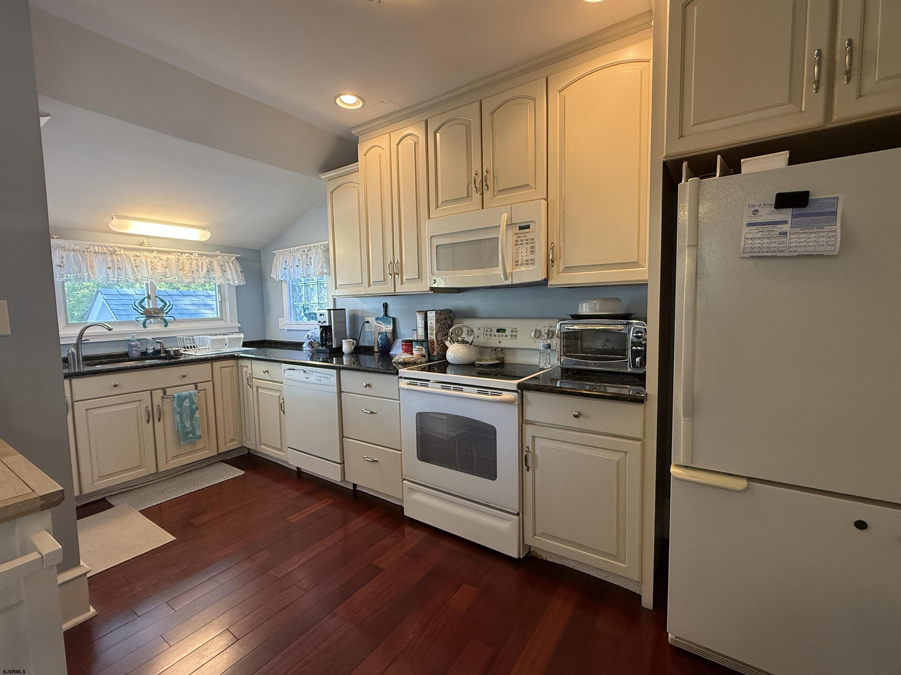 15 W Connecticut – photo 4