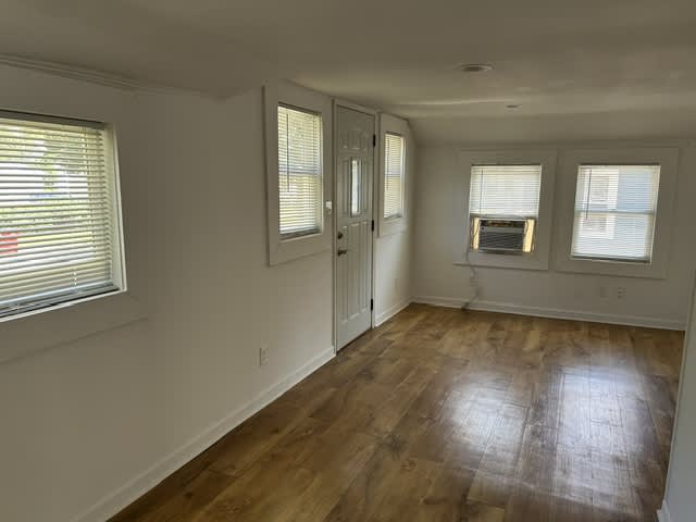 307 West Ells Avenue – photo 4