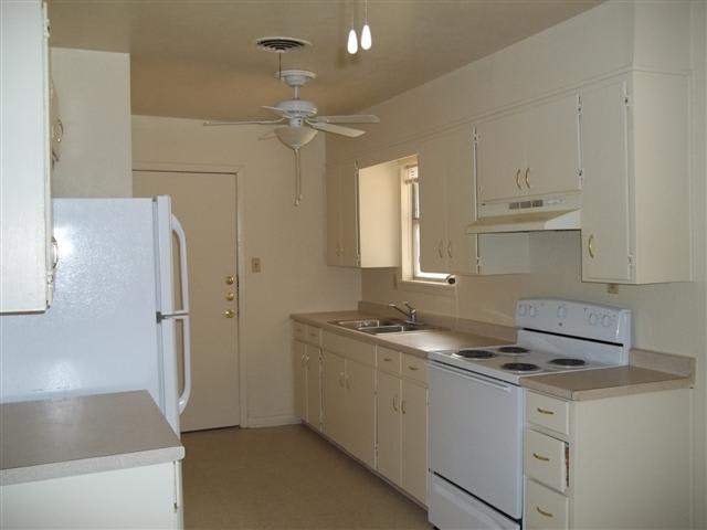 910 Hill St – photo 5