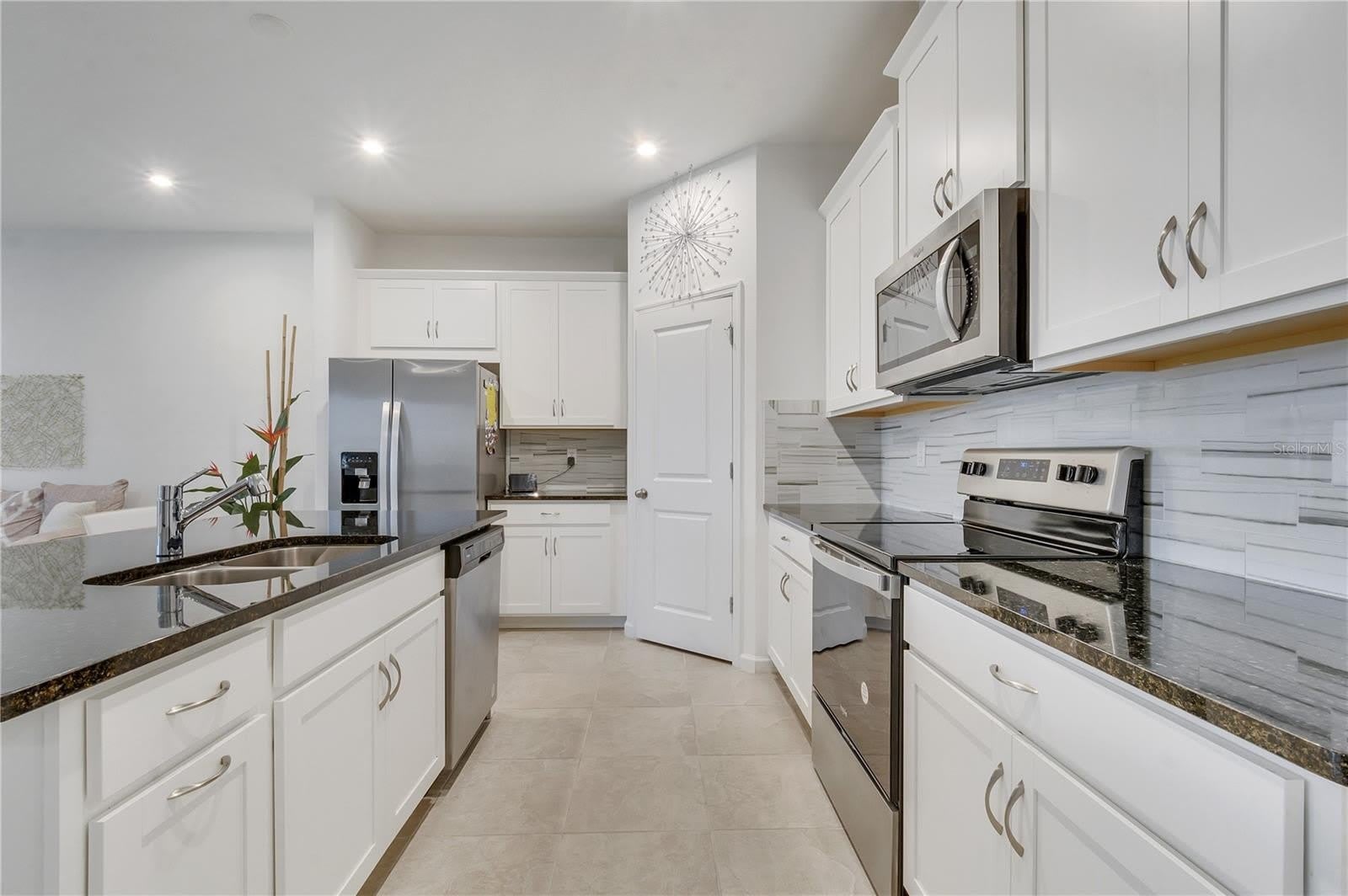 1098 Boardwalk Place – photo 2