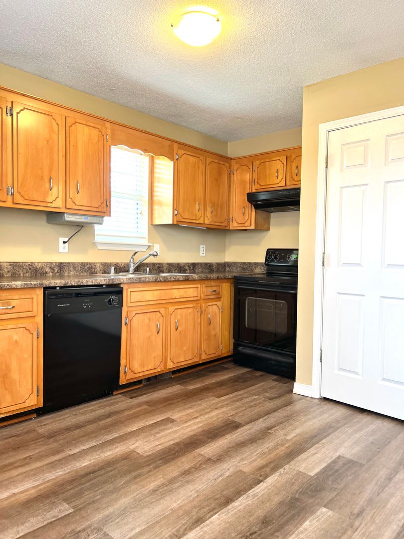 128 Gail St – photo 3