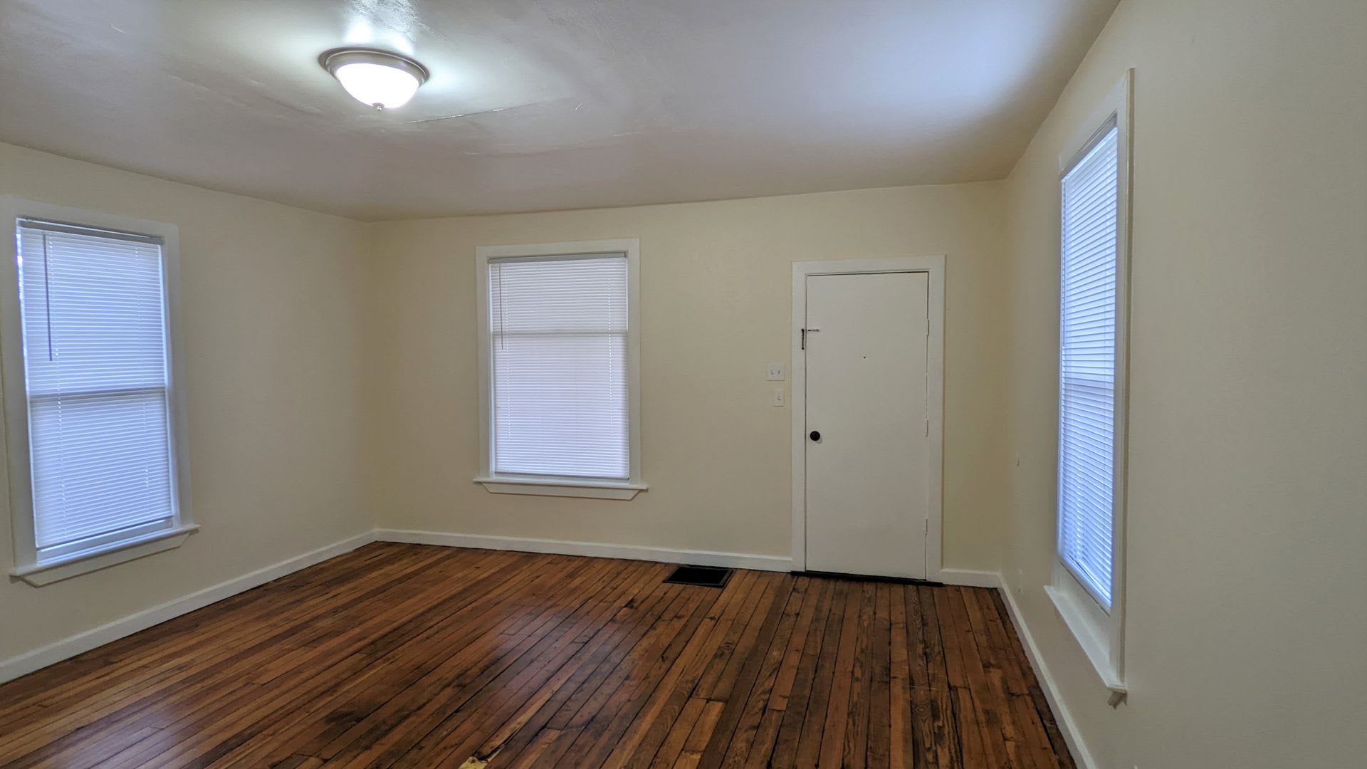 3200 5th St, 1 bedroom house – photo 3