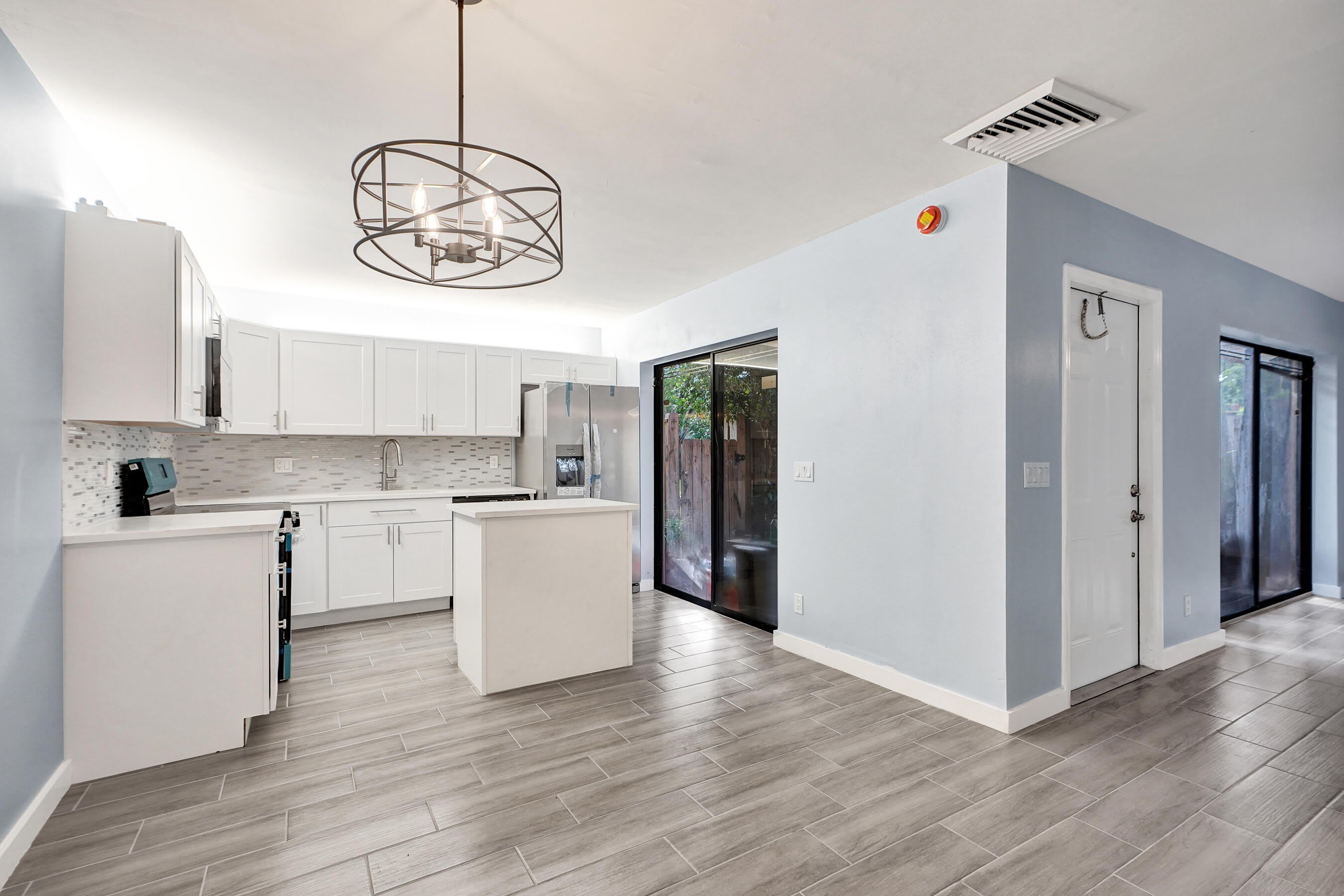 736 NW 98TH Circle – photo 4
