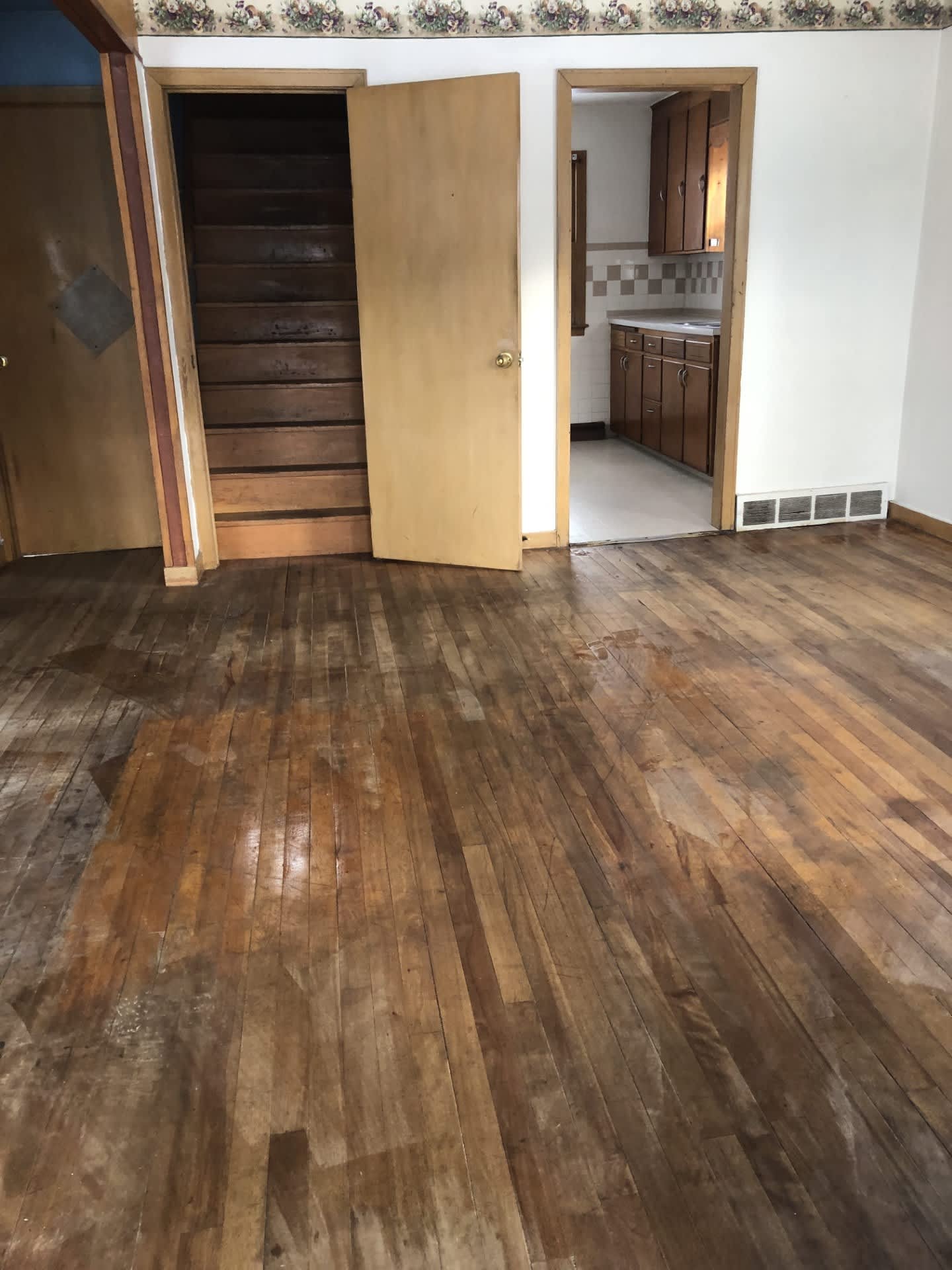 539 Elm St – photo 3