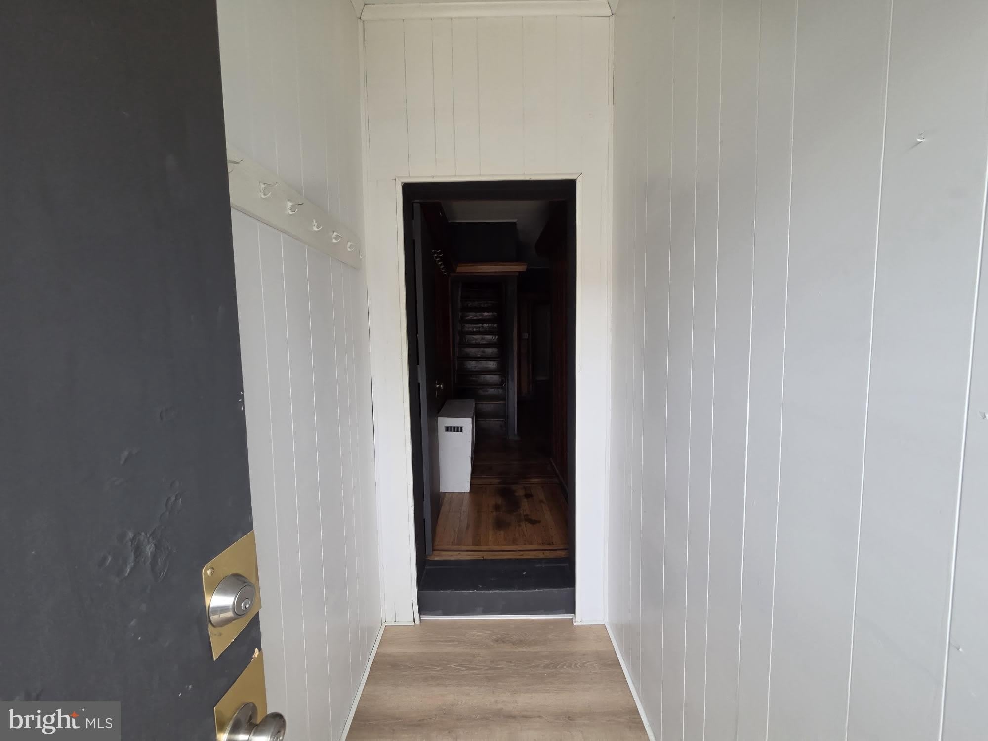 633 E Allegheny Avenue – photo 2
