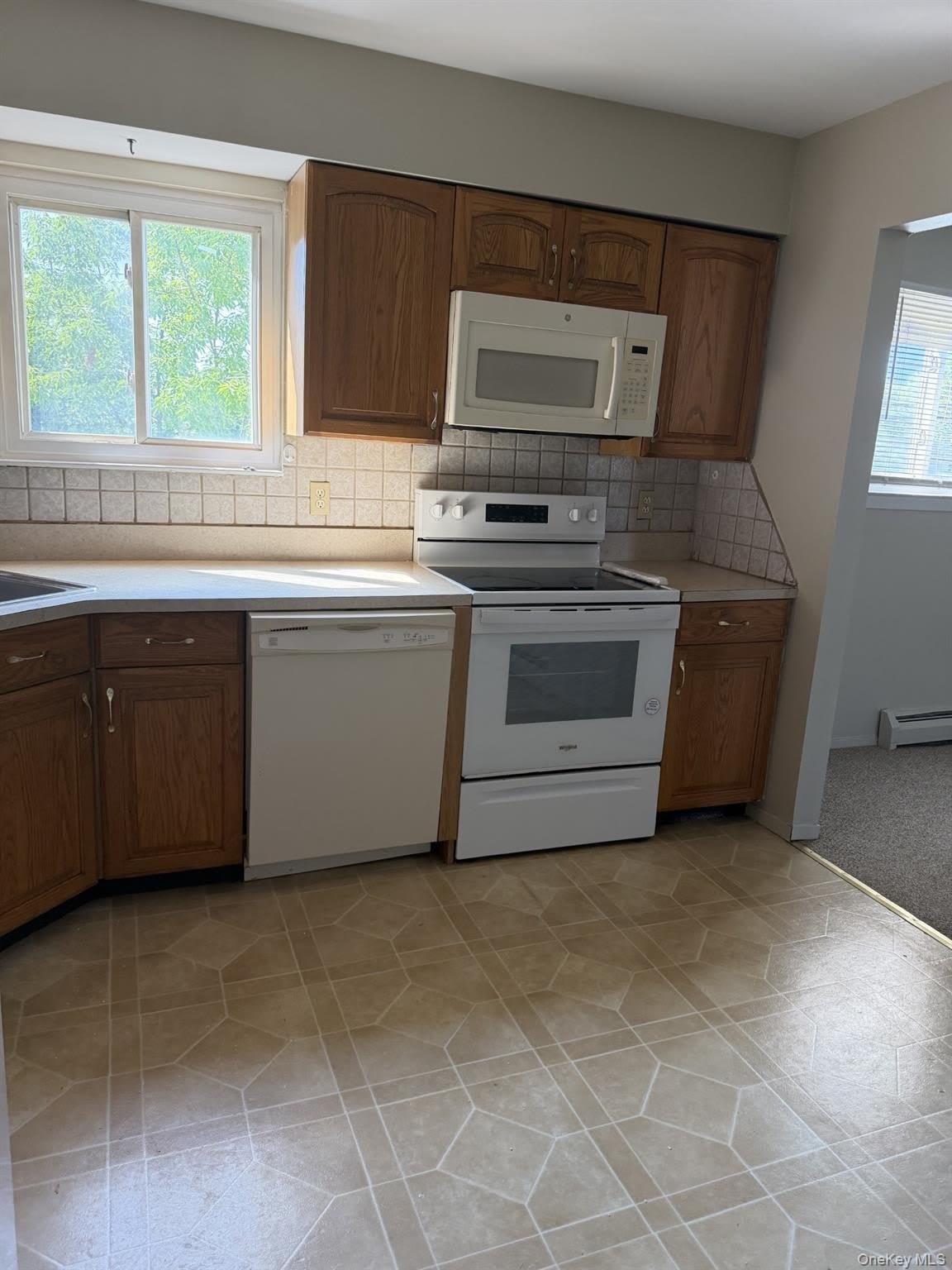 685 3rd Street – photo 2