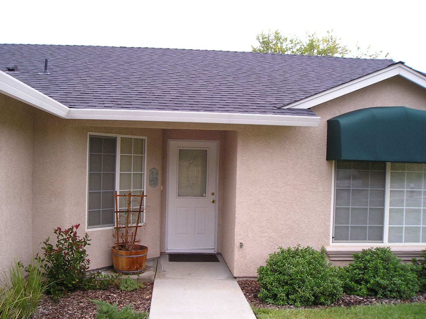 BEAUTIFUL 3 BED 2 BATH HOUSE LOCATED IN THE WESTGATE VILLAGE SUBDIVISION – photo 2