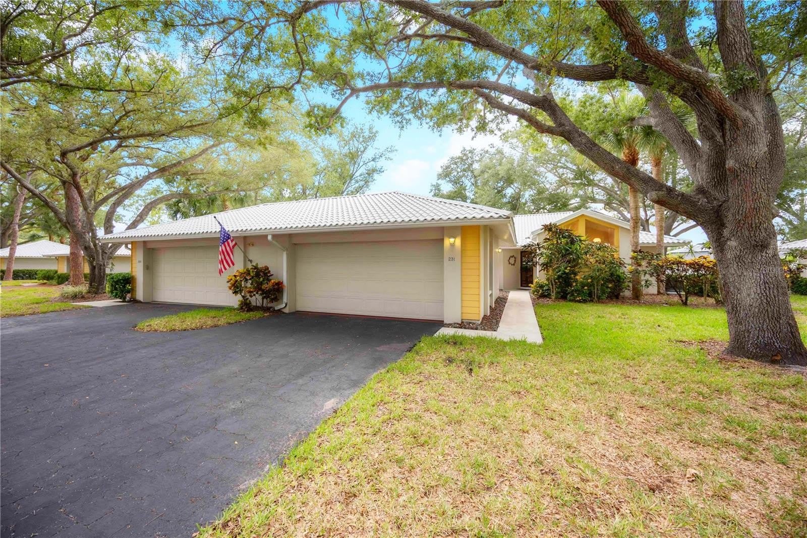 231 SOUTHAMPTON Lane – photo 2