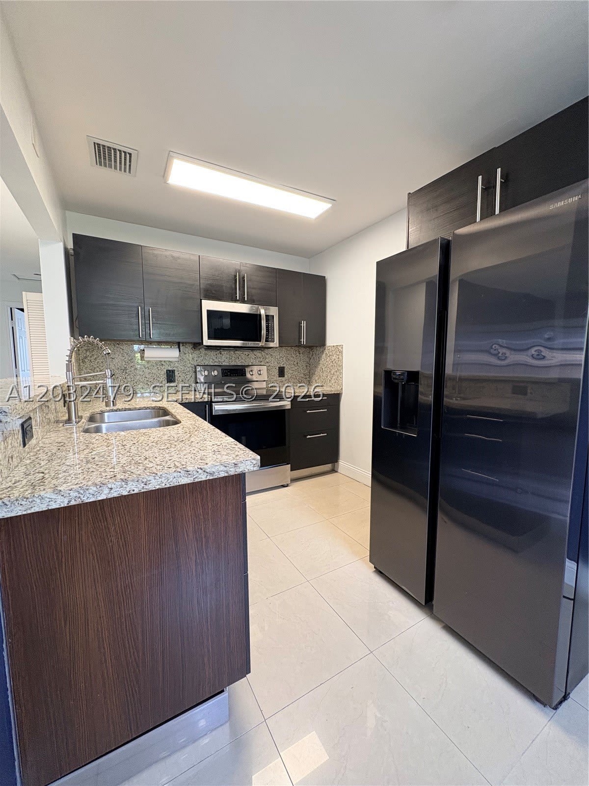 1116 N 61st Ave – photo 2