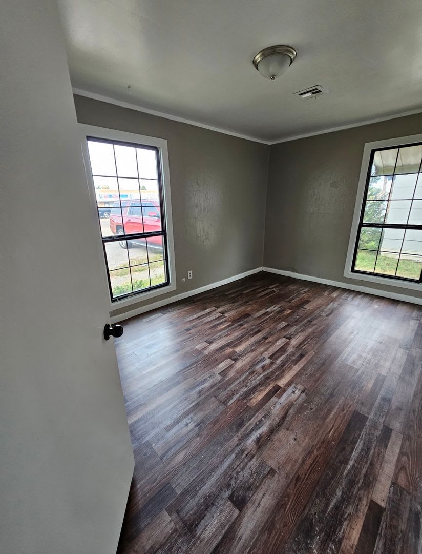 3 Bedroom House Available – photo 4