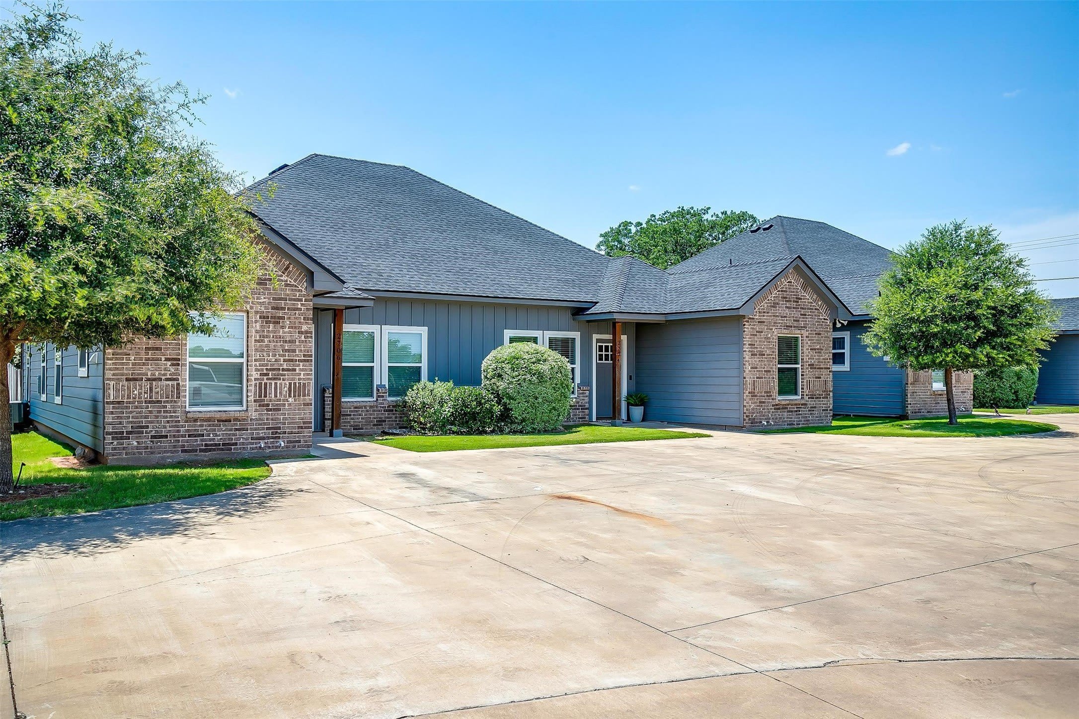 2708 James Road – photo 1