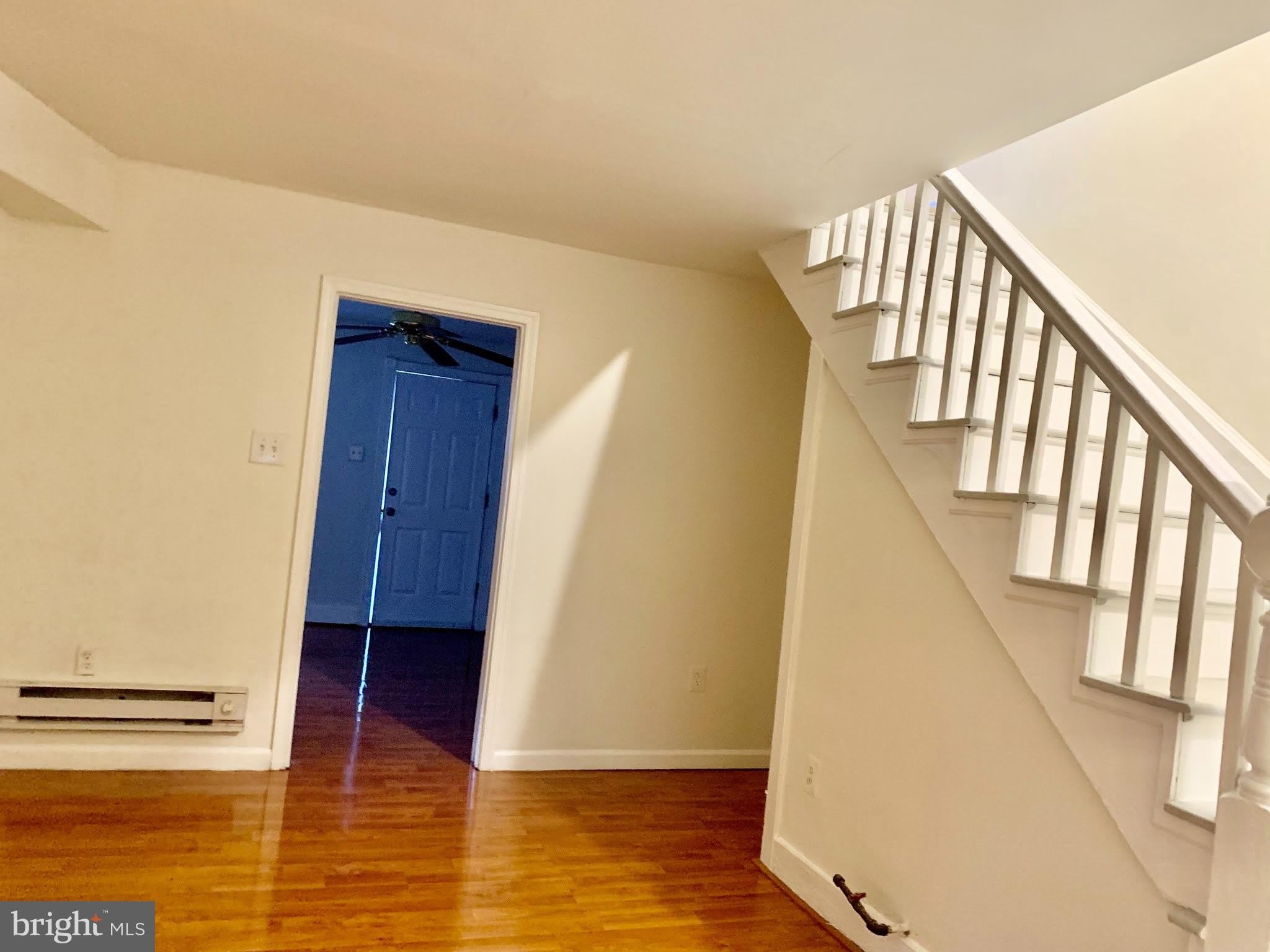 221 BAKER Street – photo 4