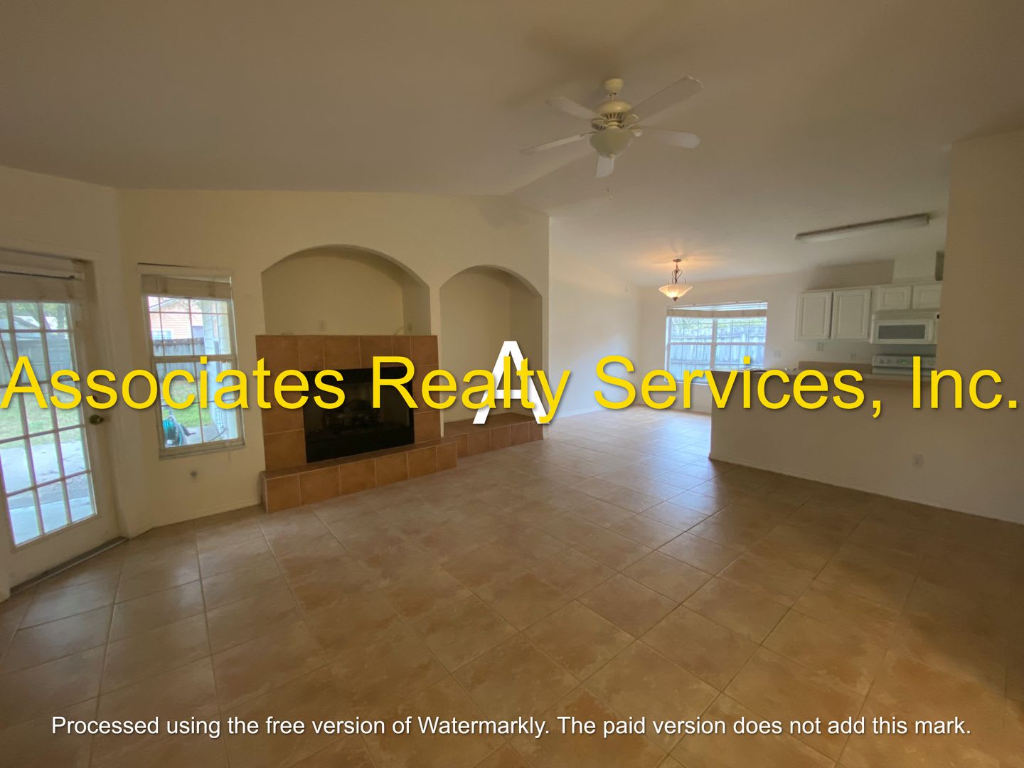 3bed/2bath located in the desirable Weatherly Community – photo 2