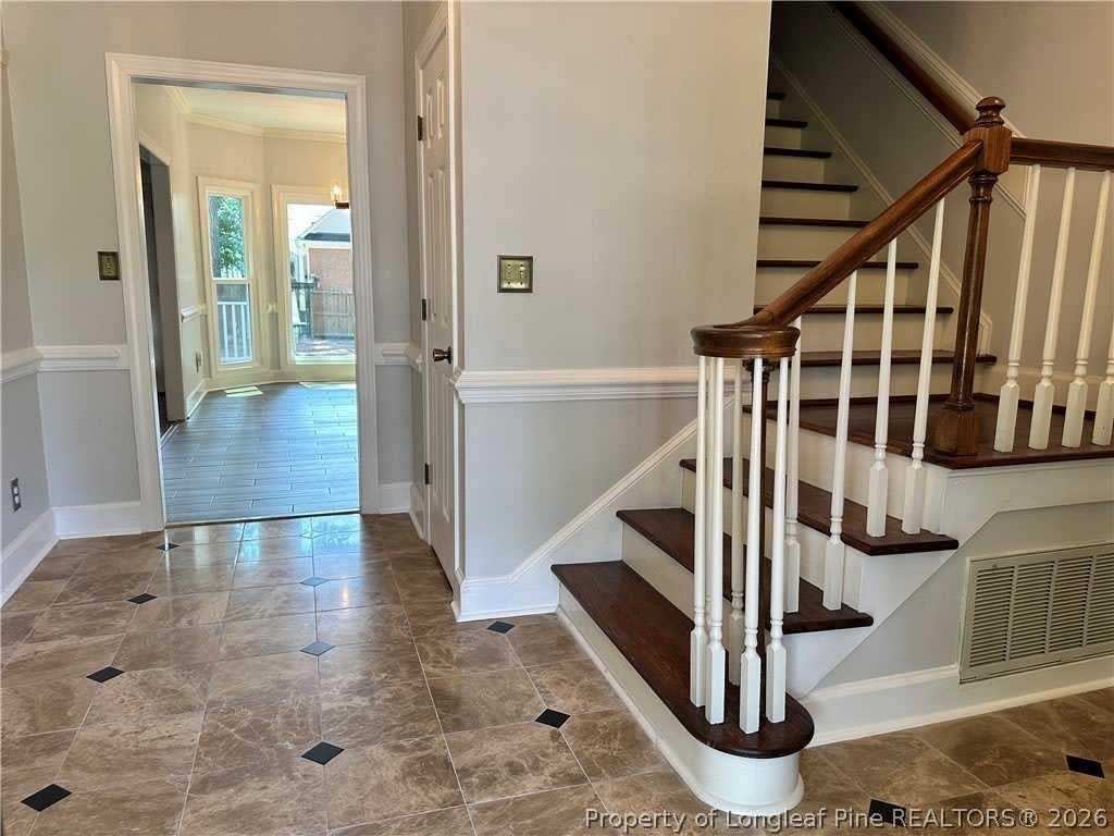 493 Kingsford Drive – photo 3