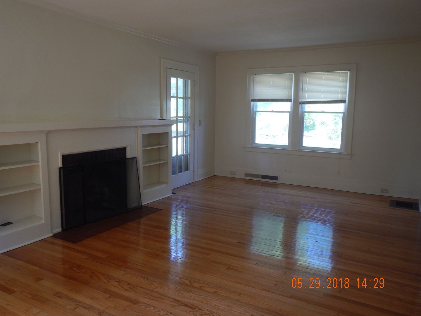 210 Clarke Available 6 1 27 Beautiful Corner Lot Home On Quiet Residential Street – photo 4