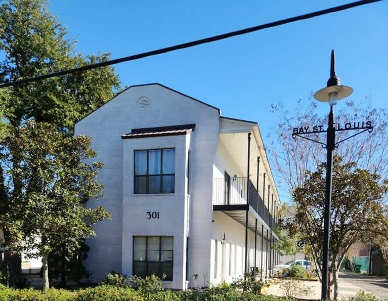 301 North 2nd Street – photo 1
