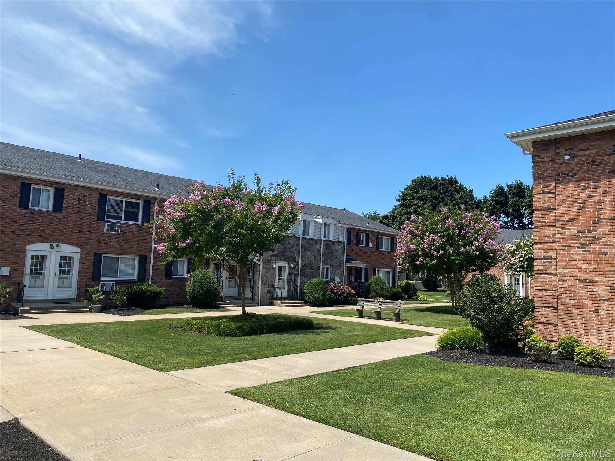 320 Dawson Lane – photo 1