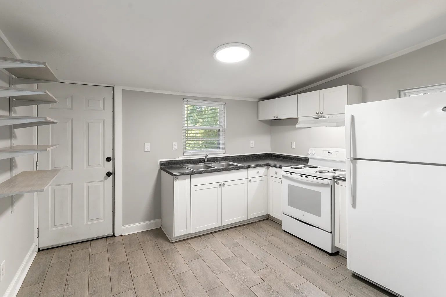 2813 Royal Street – photo 3