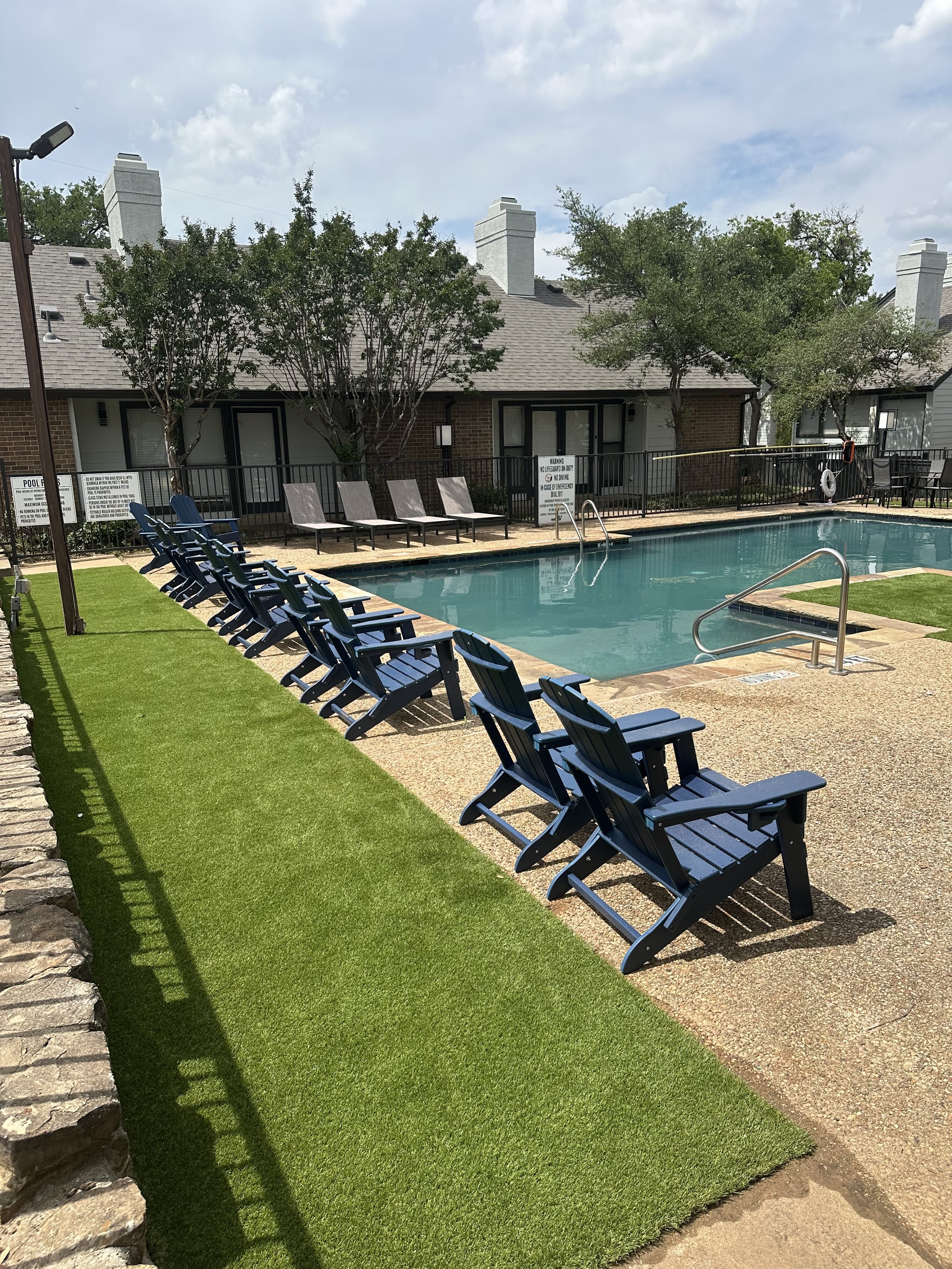 Woodbridge Townhomes – photo 1