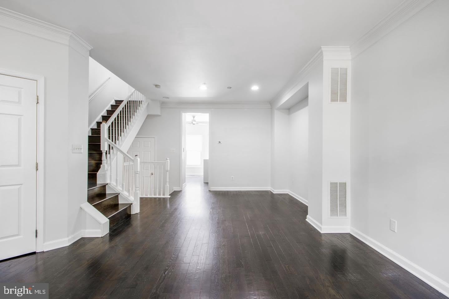 8830 MANSION VIEW Court – photo 2