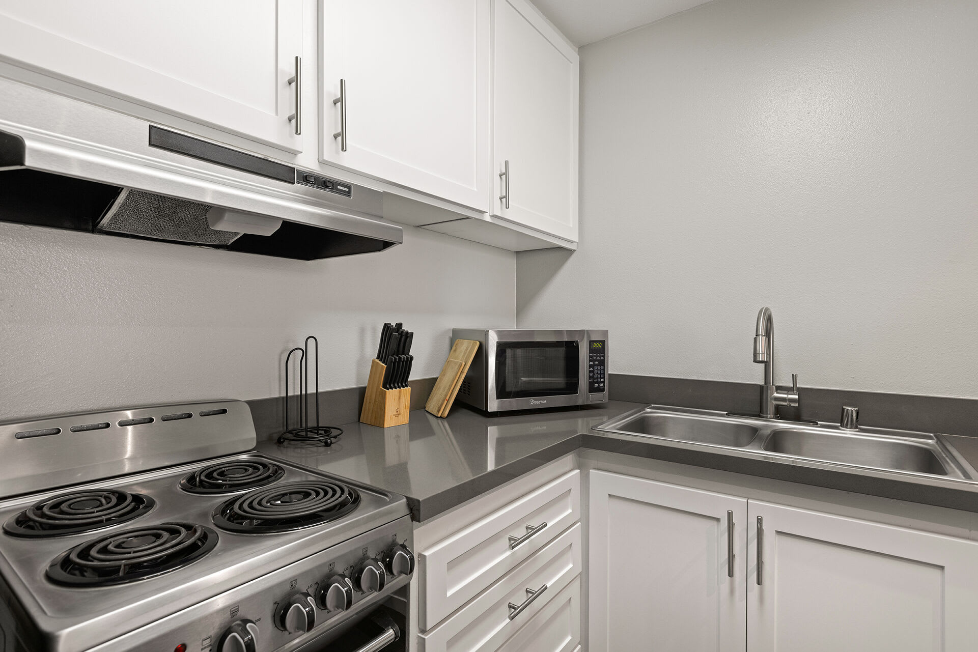 1200 Riverside – photo 5