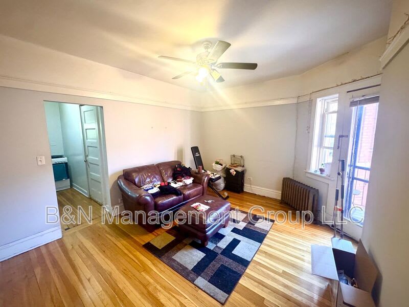 1057 W. Dakin – photo 1
