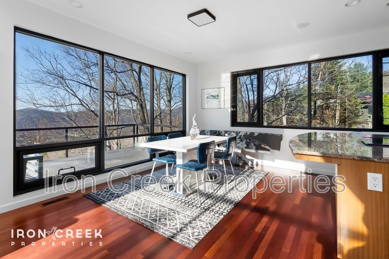910 Rockhold Drive – photo 4