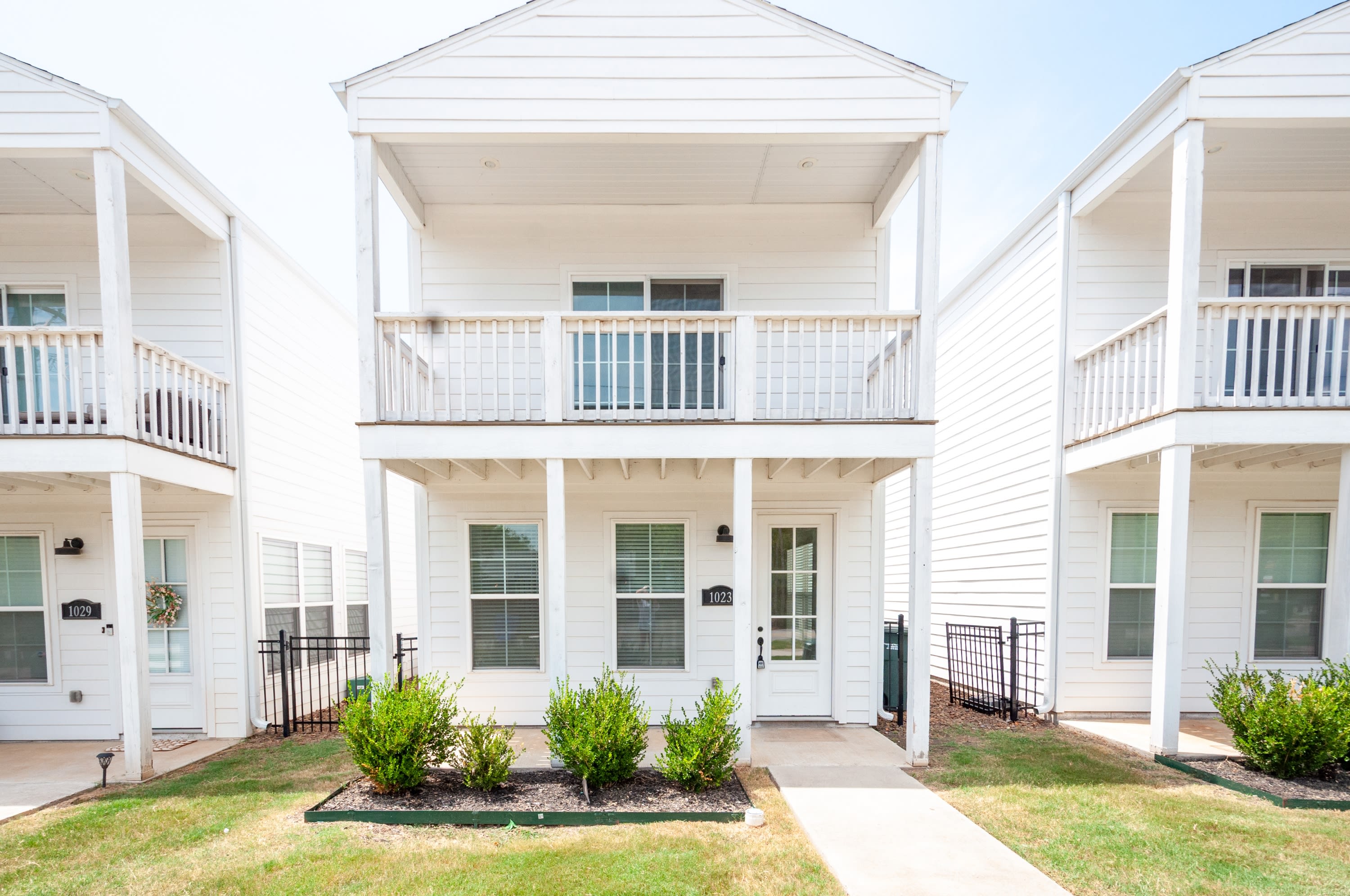 1023 South Hollywood Avenue – photo 1