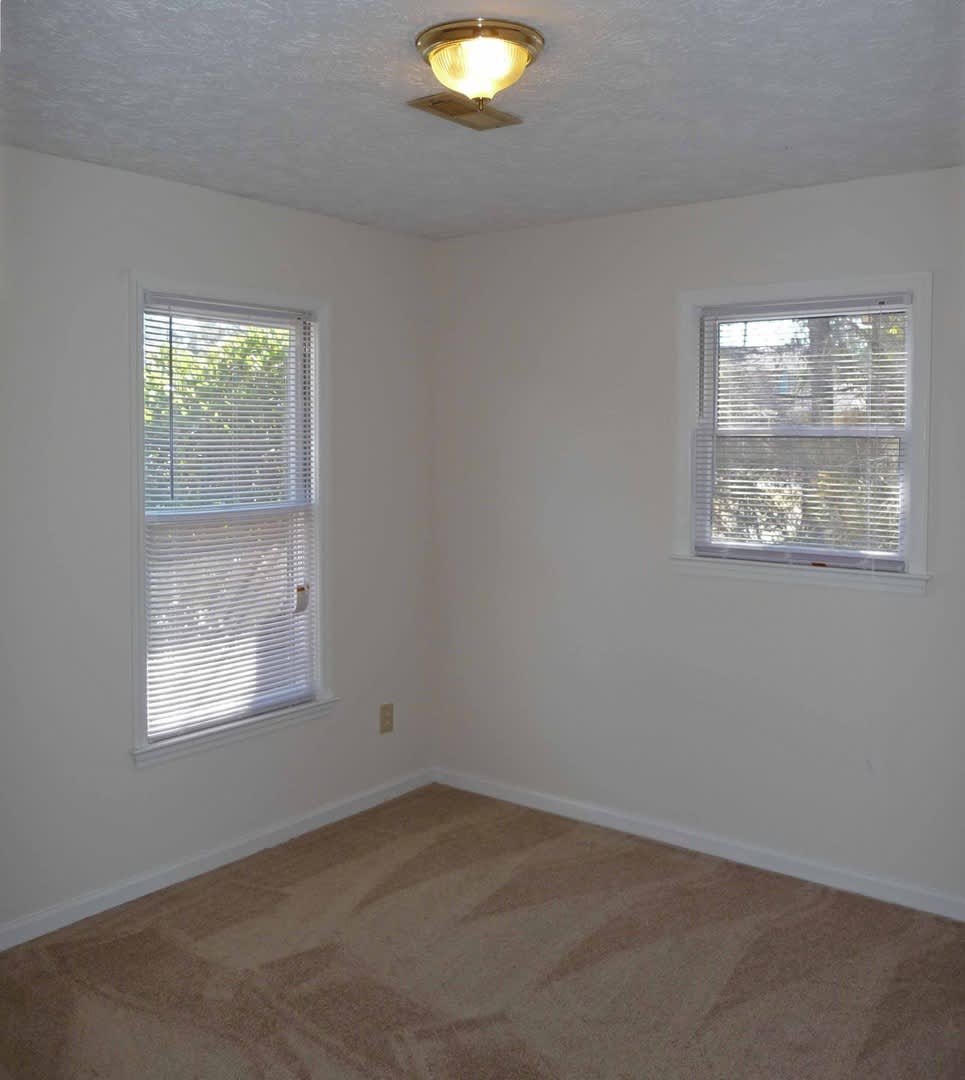 407 Lennon Drive – photo 4