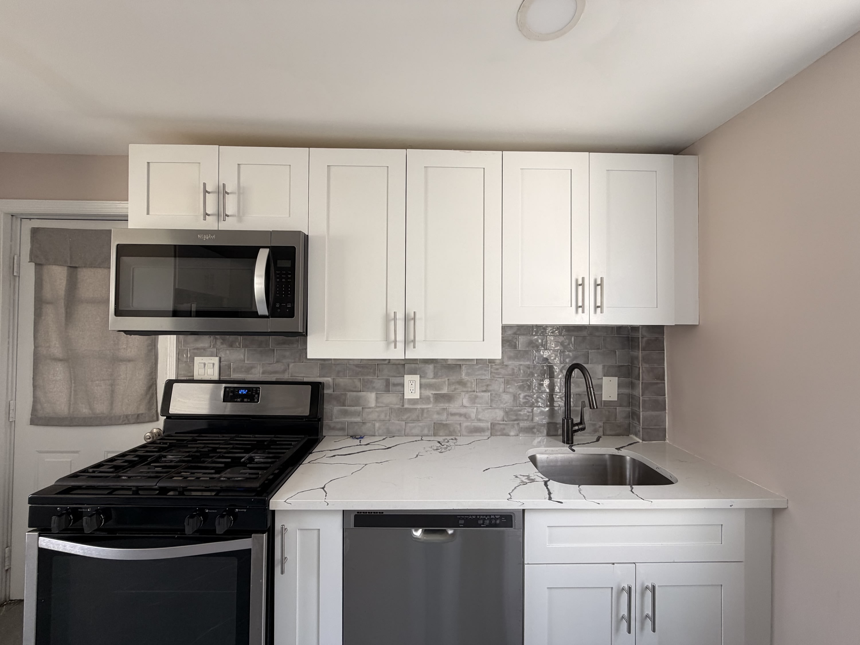 29 W. Somerset St – photo 1