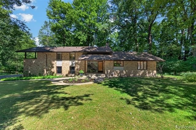7388 Lindenmere Drive – photo 2