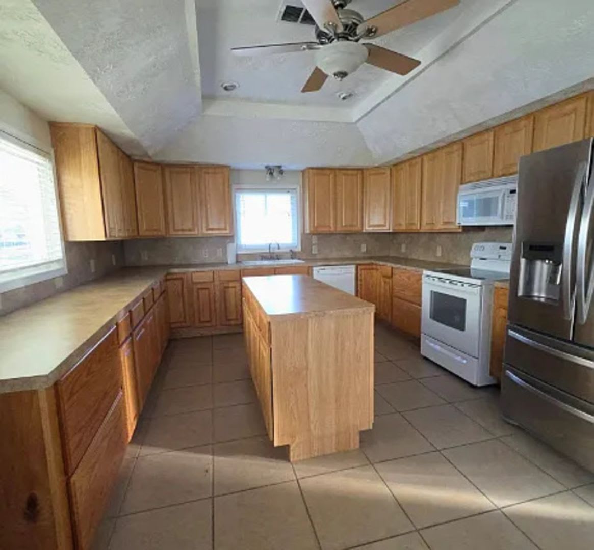 Spacious 3BR House in Bridge City – photo 4