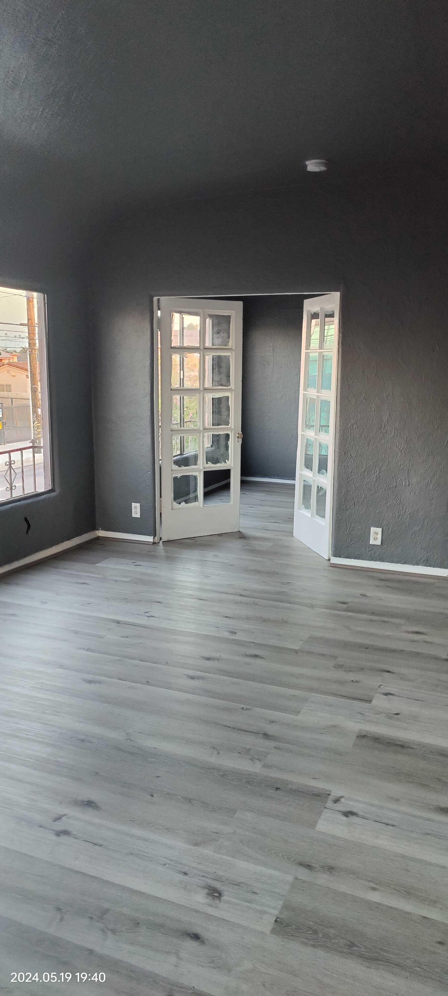 6123 South Hoover Street – photo 4