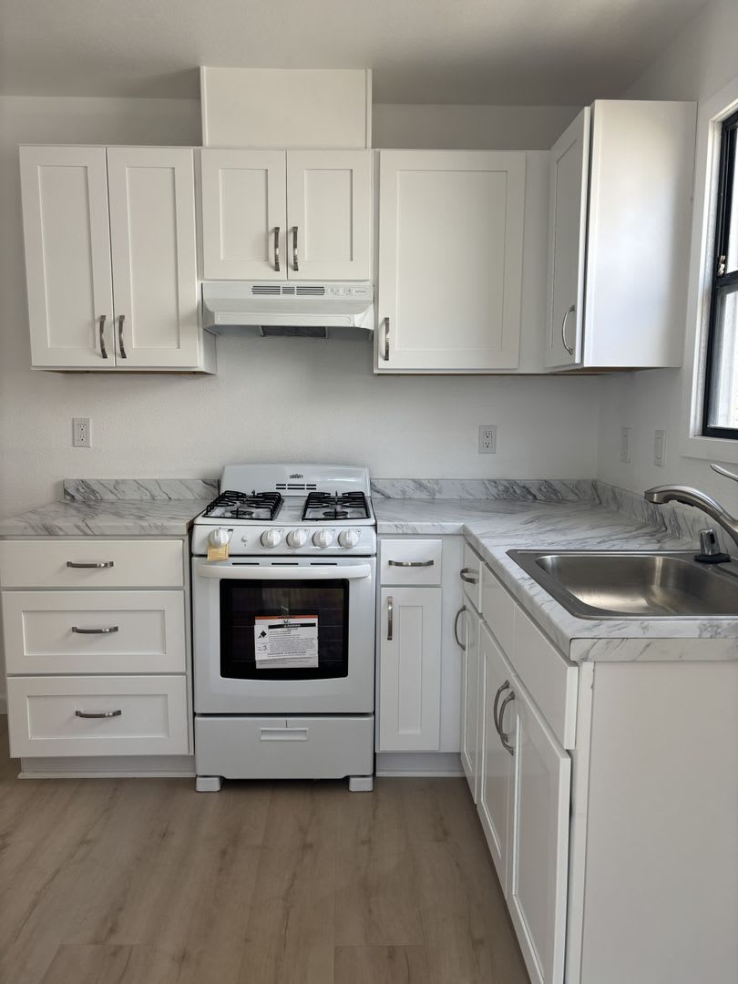 Available Now! Charming One Bedroom, One Bath House – photo 3