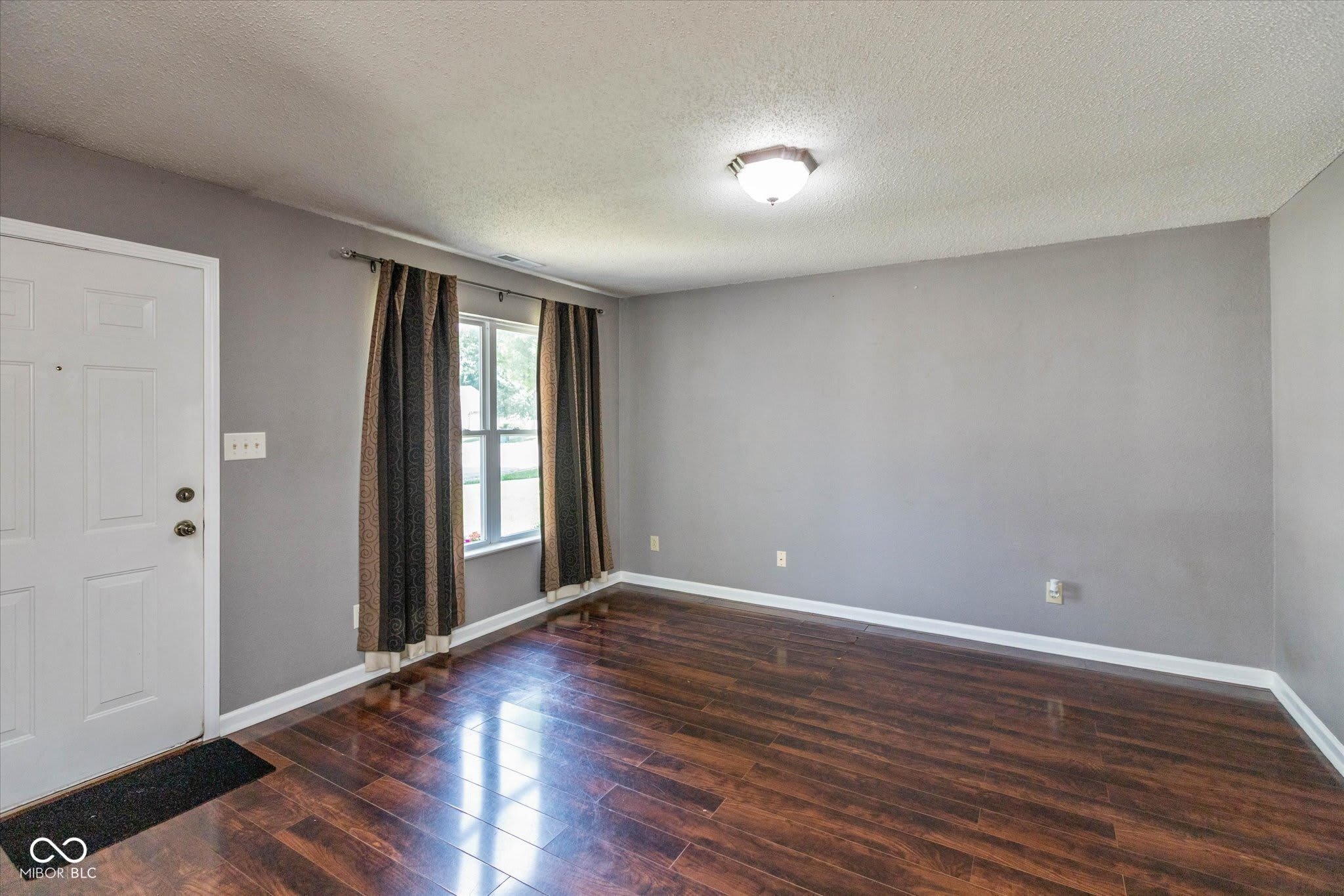 1009 Ebony Circle – photo 3