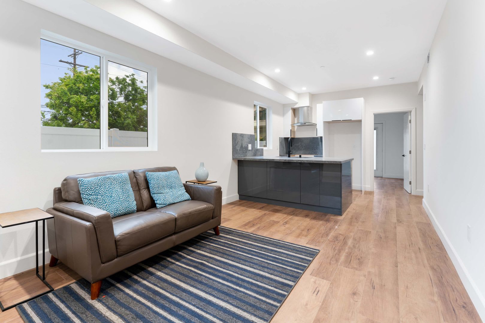 4559 W 18th St – photo 1
