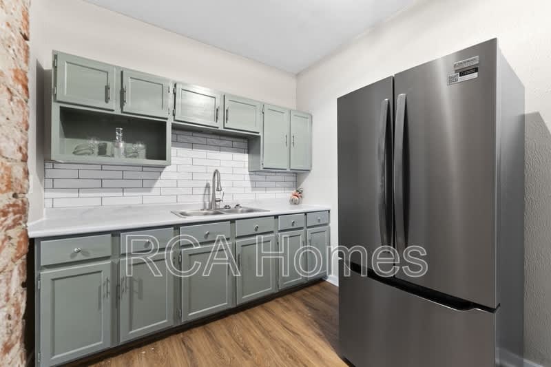 1441 East 11th Street – photo 5