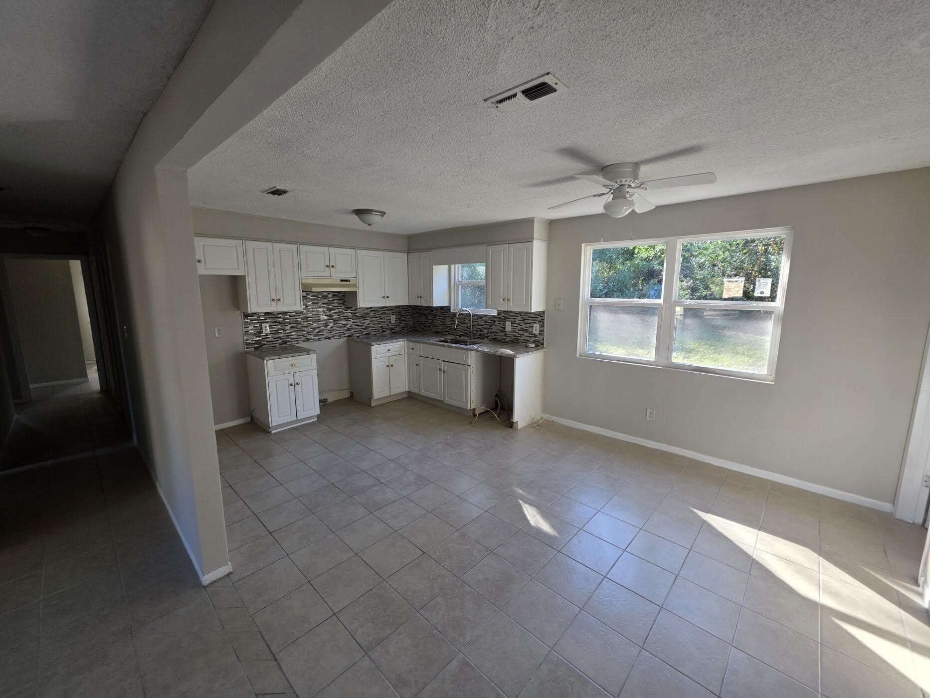 4305 Parkwood Drive – photo 4