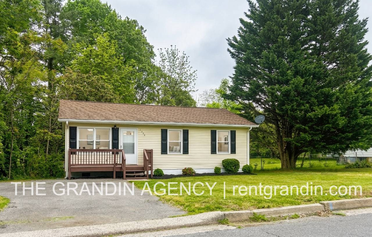 1344 Mabry Avenue Southeast – photo 3
