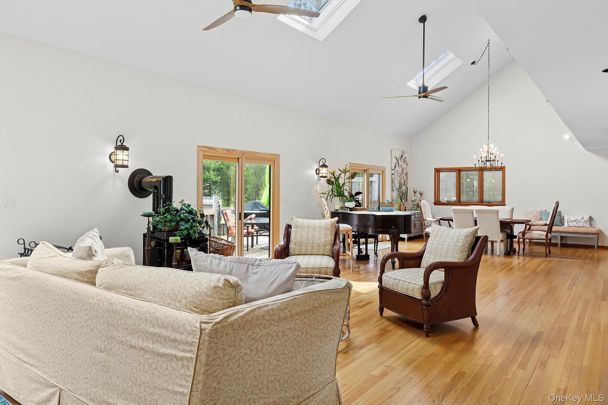 624 Noyack Road – photo 2