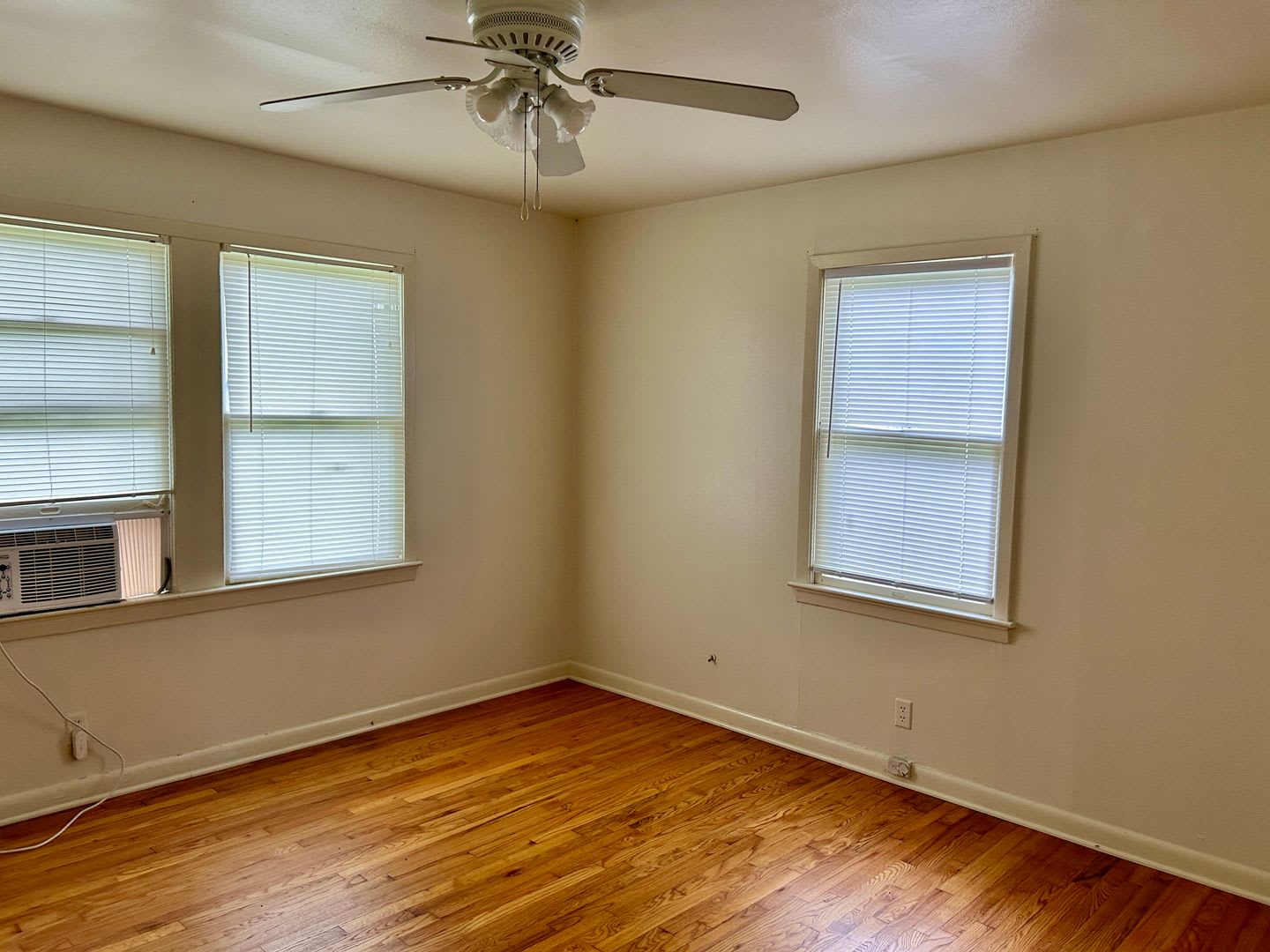 817 Boulevard St – photo 3