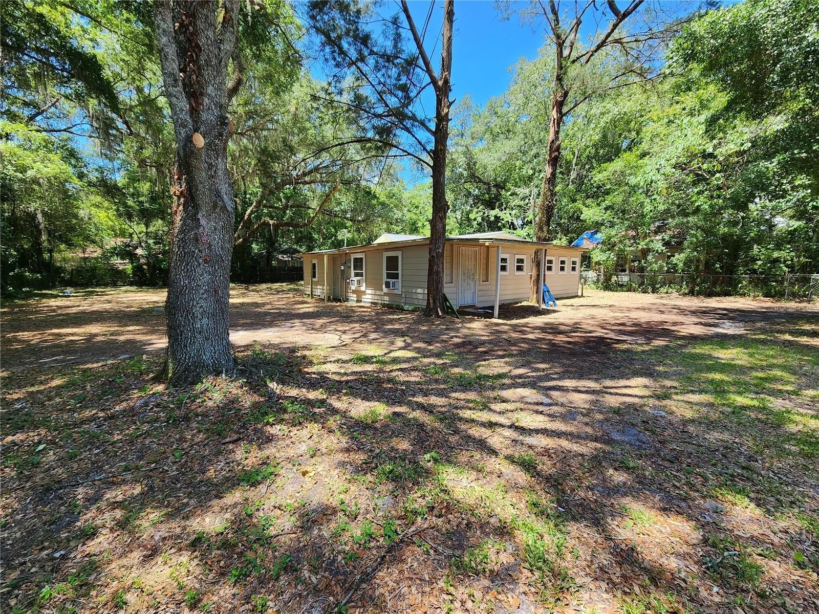 1623 SE 3 Avenue – photo 2