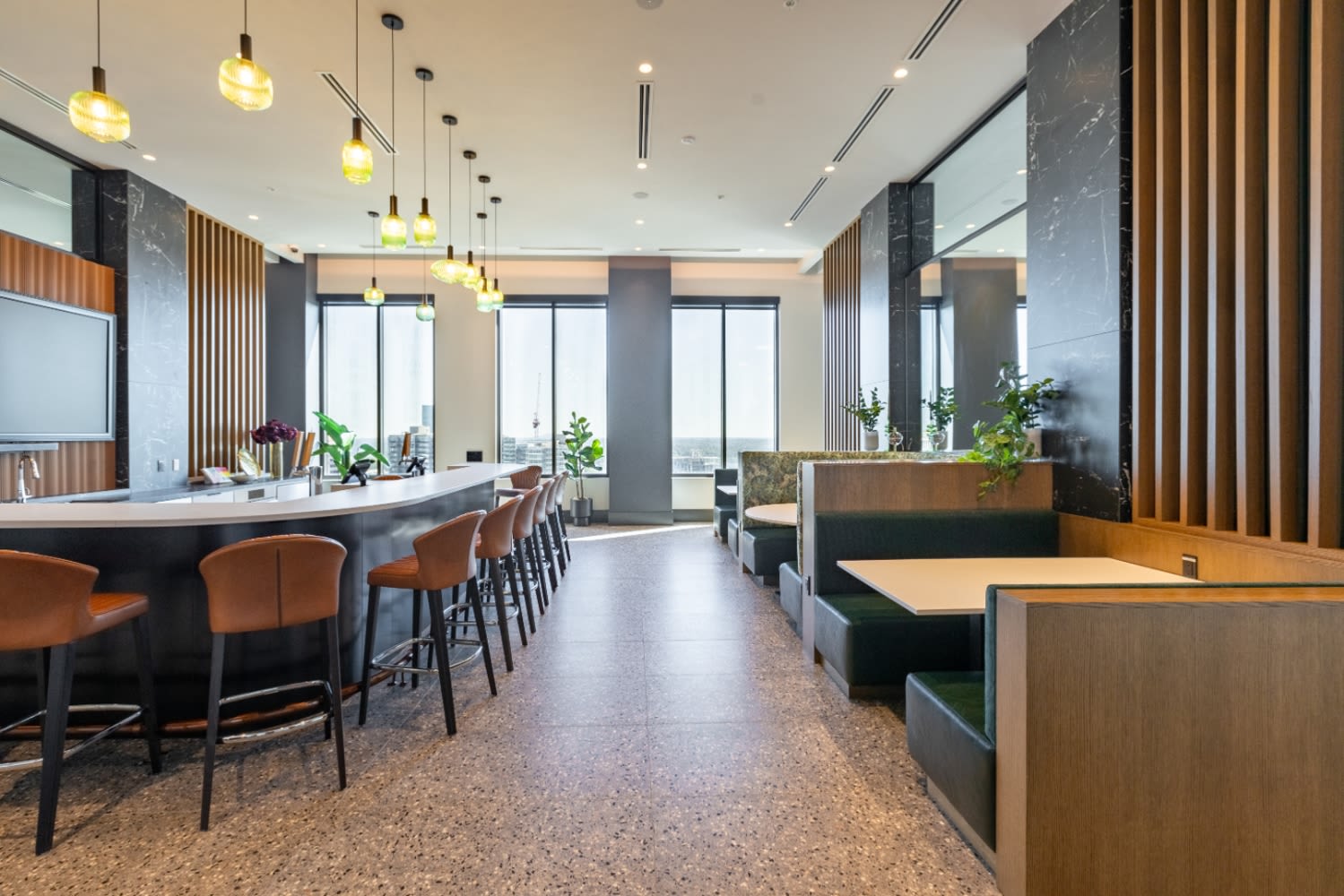 Momentum Midtown – photo 2