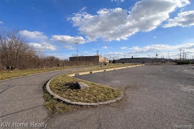 20800 Groesbeck Highway – photo 3