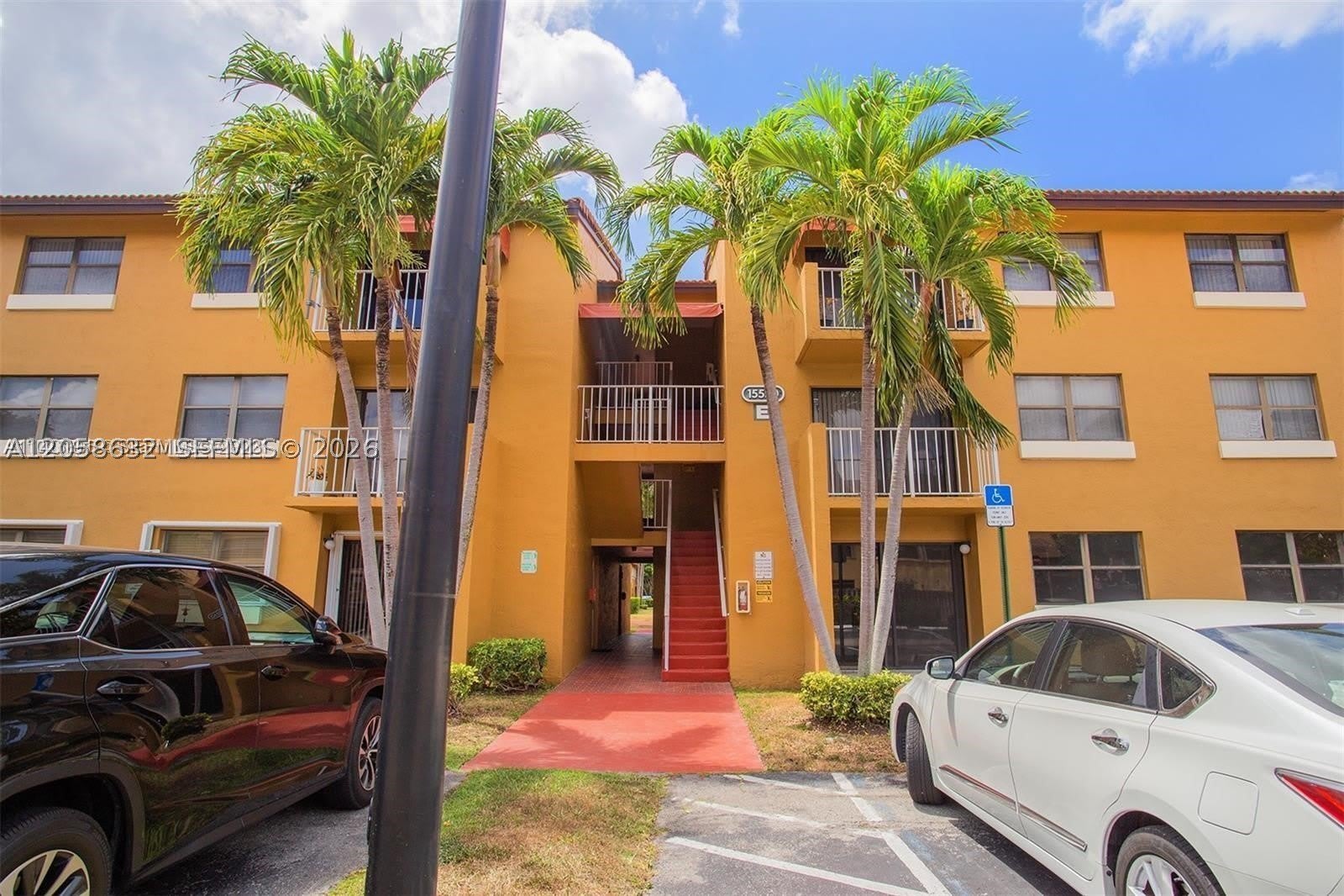 15550 SW 80th St – photo 1