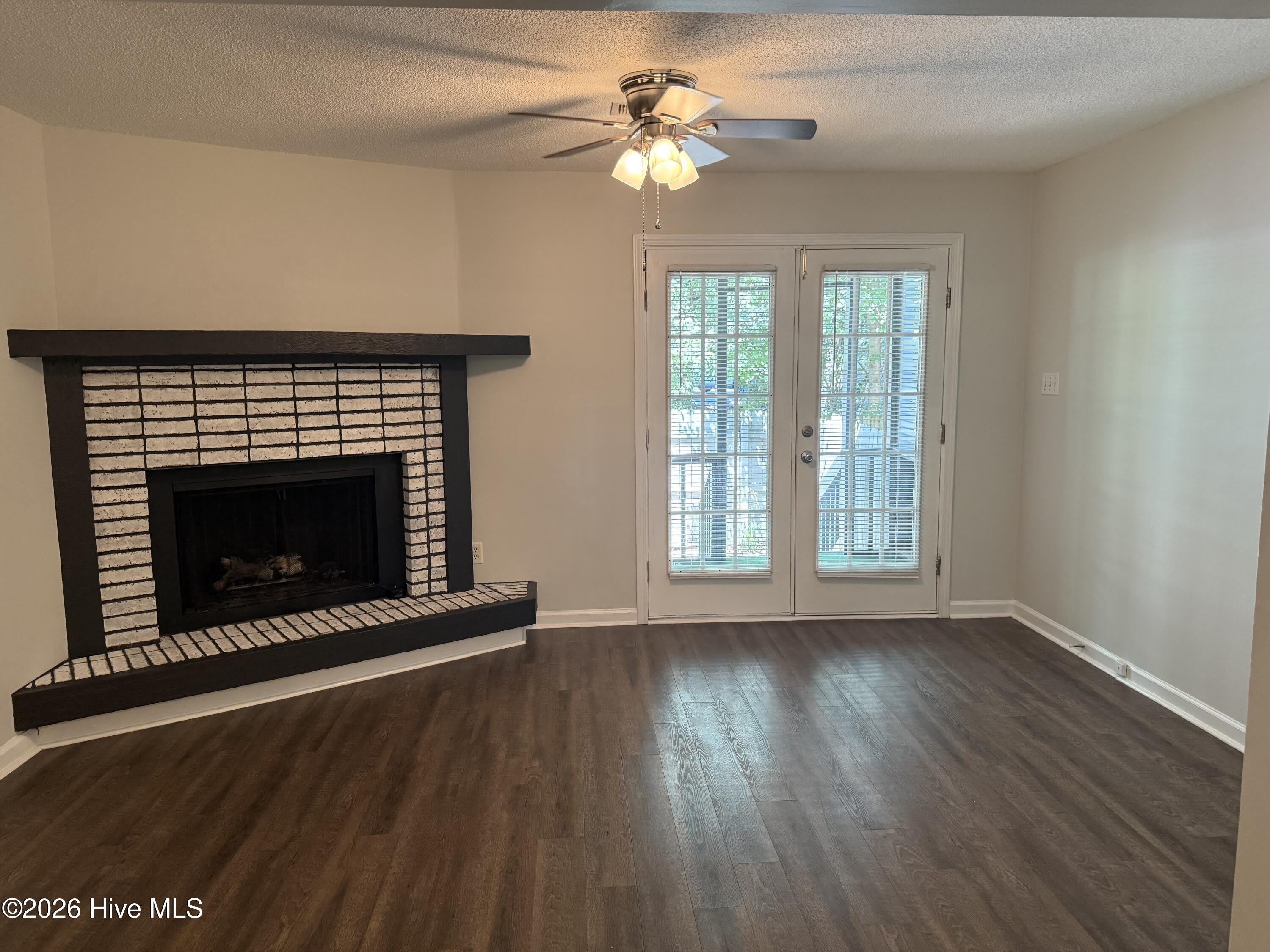 3127 N Village Court N – photo 5