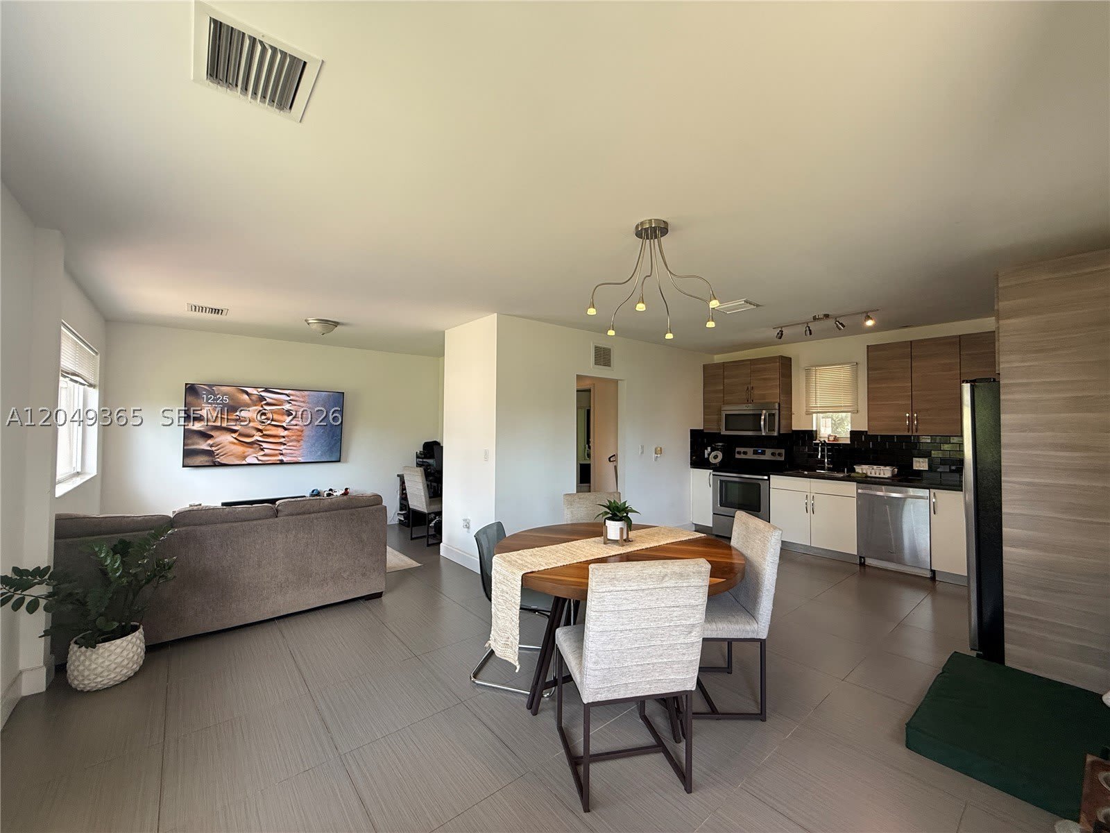 545 NW 121st St – photo 2