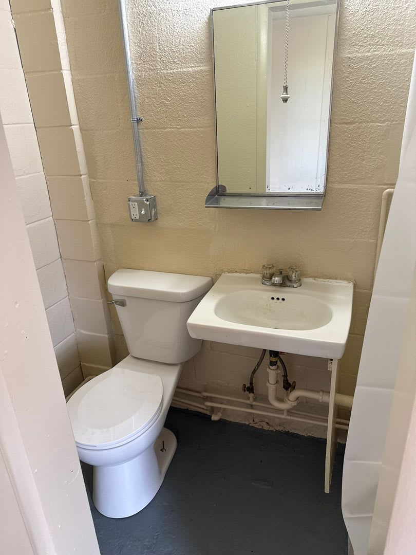 3961 Logan Ave Apt 7 – photo 2