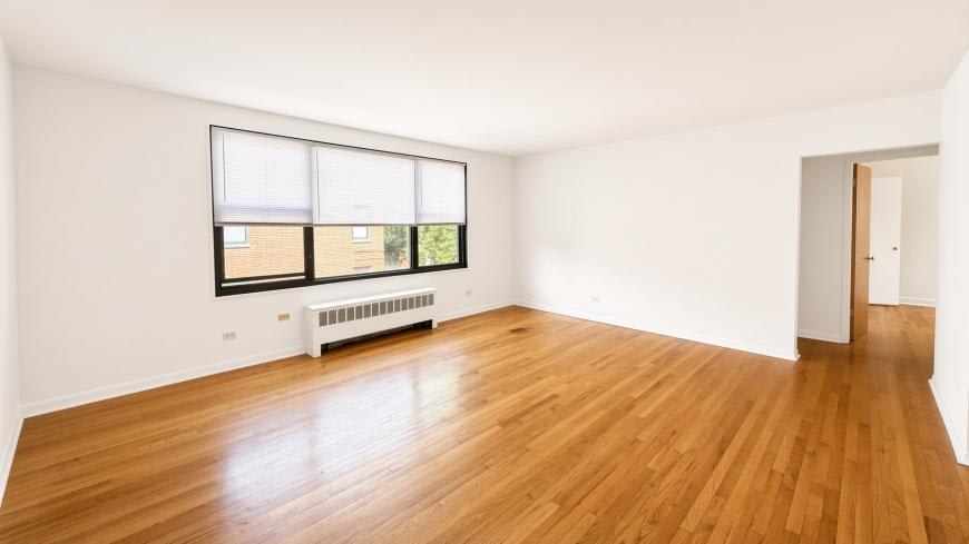 2839 West Rosemont Avenue – photo 1