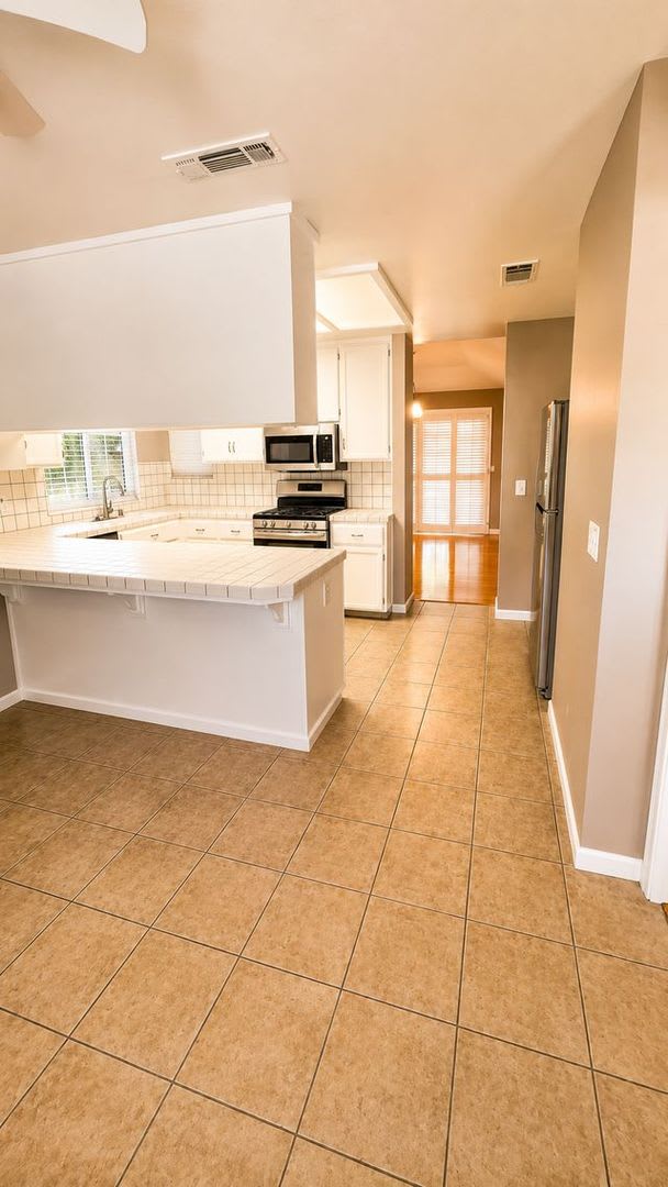Bright Updated 3 Bed 2 5 Bath Home In Woodward Lake Pet Friendly With Pool – photo 4